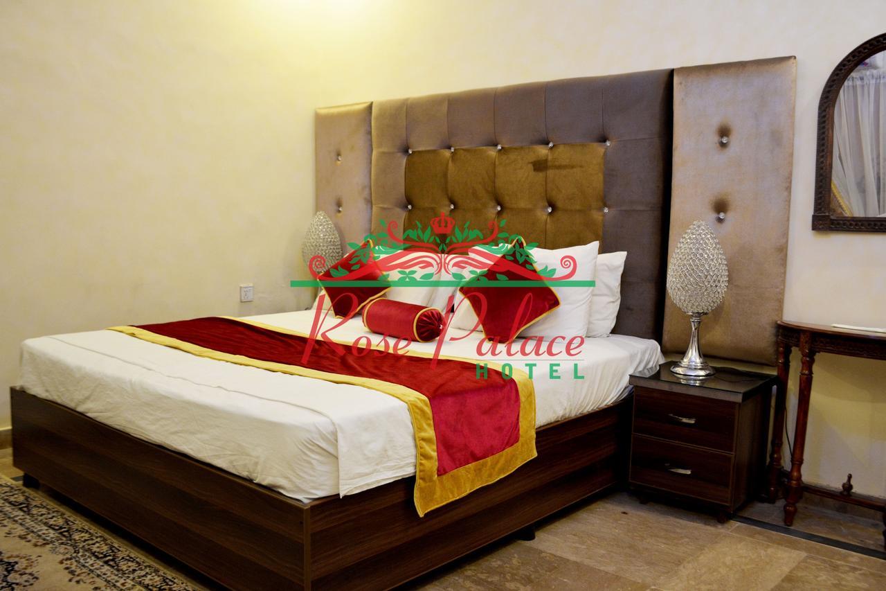 Rose Palace Hotel Lahor Dış mekan fotoğraf