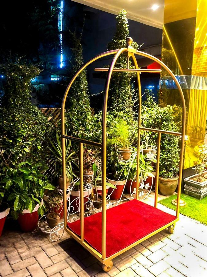 Rose Palace Hotel Lahor Dış mekan fotoğraf
